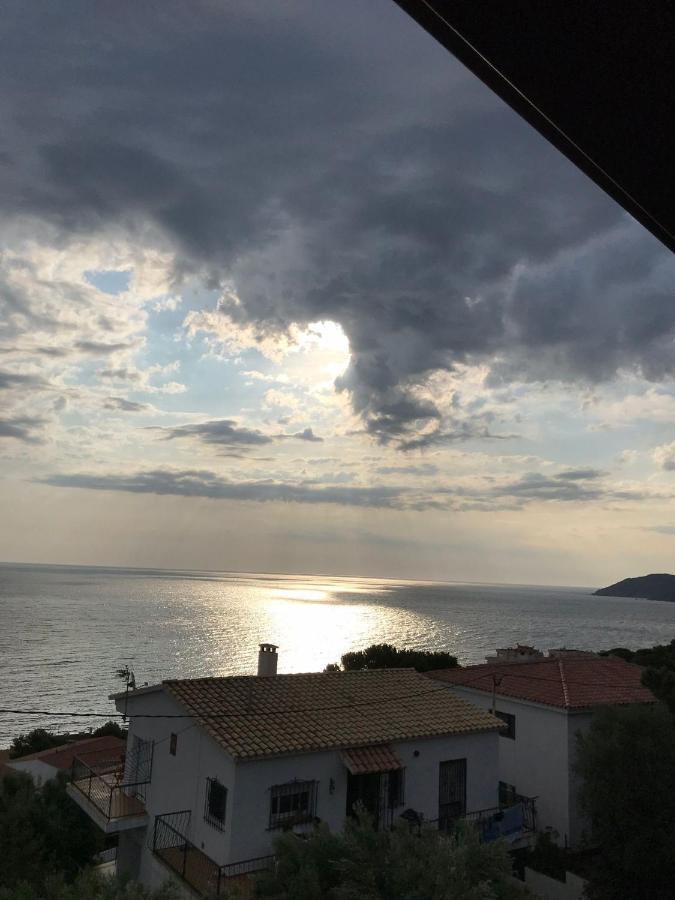 Apartment Sea View Llança Εξωτερικό φωτογραφία